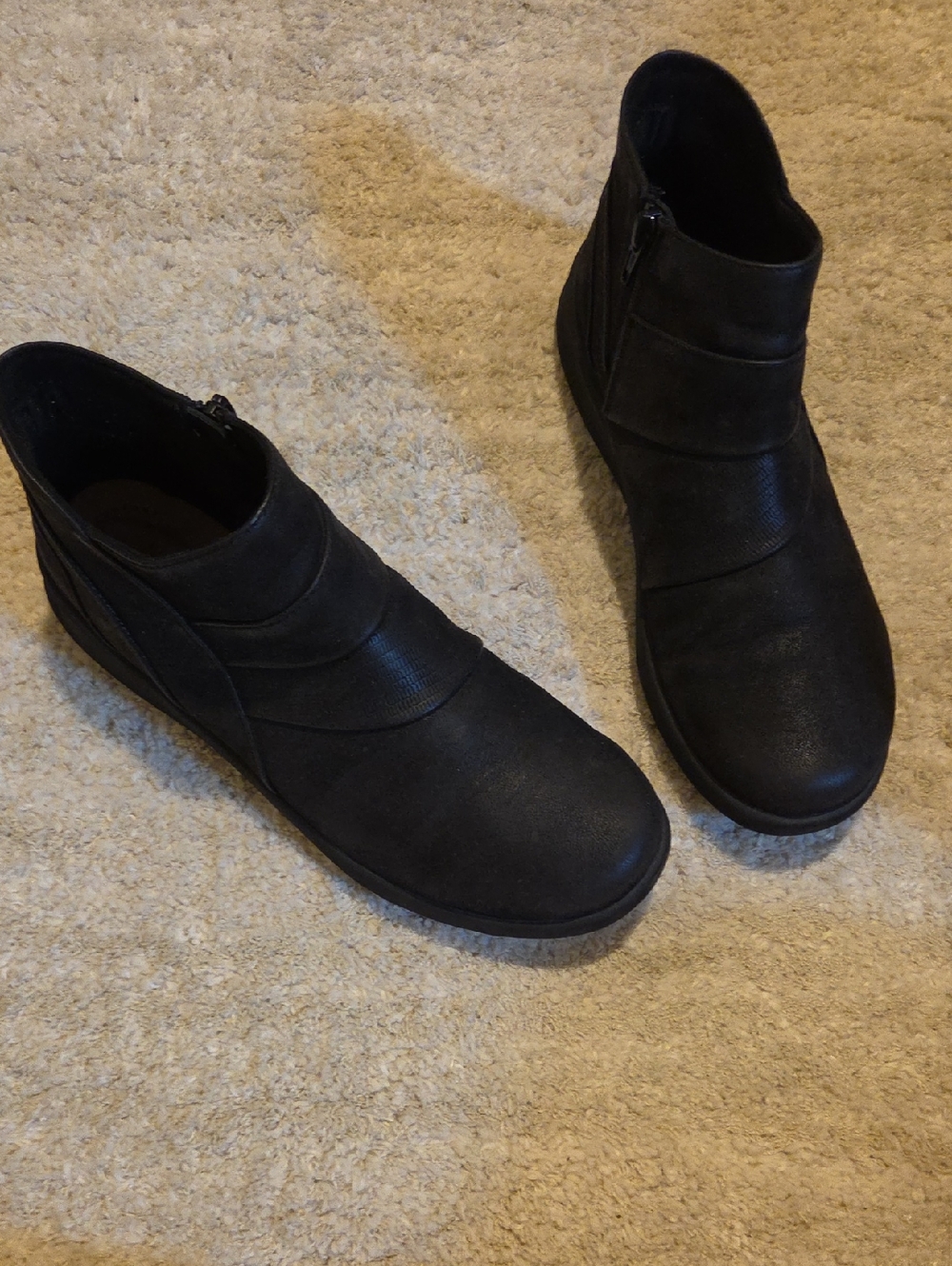 Clarks Women's Black Side-Zip Ankle Booties
